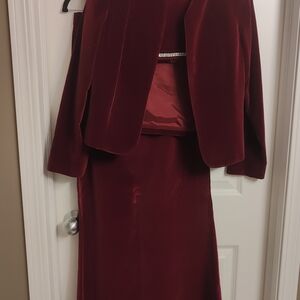 70s-80s Barclay Square Vintage Velvet 3 Pc Maxi Dress in Rich Burgundy